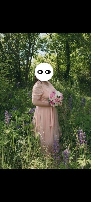 Сукня жіноча ніжна та елегантна