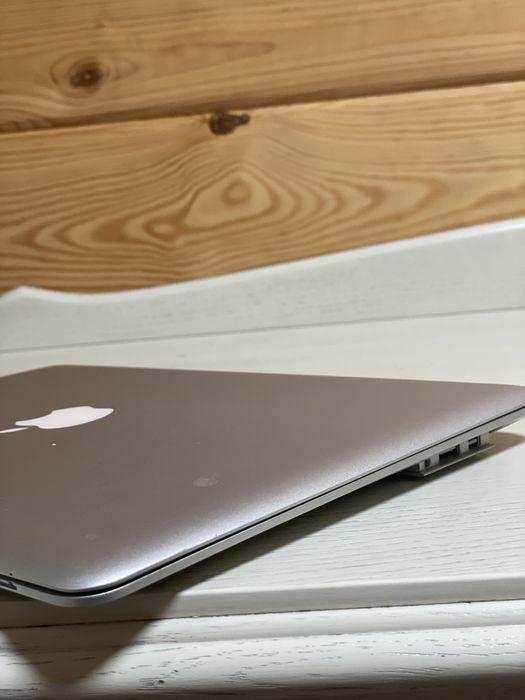 MacBook Air.  Продам