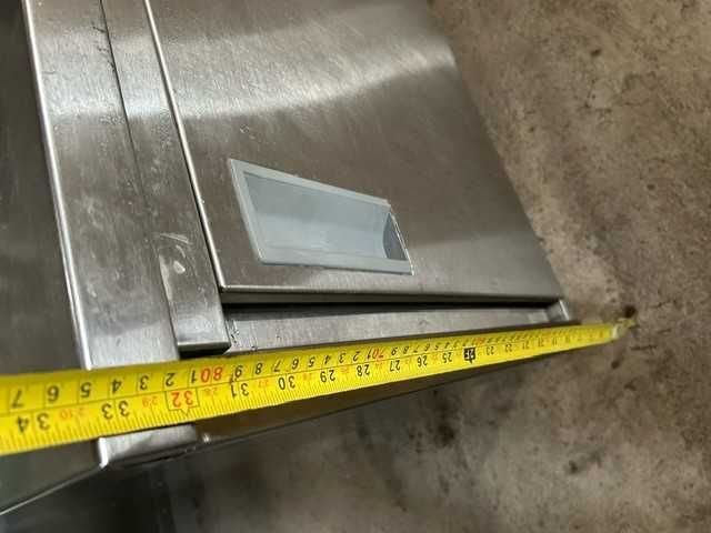 Bancada de inox com 2 portas e prateleira