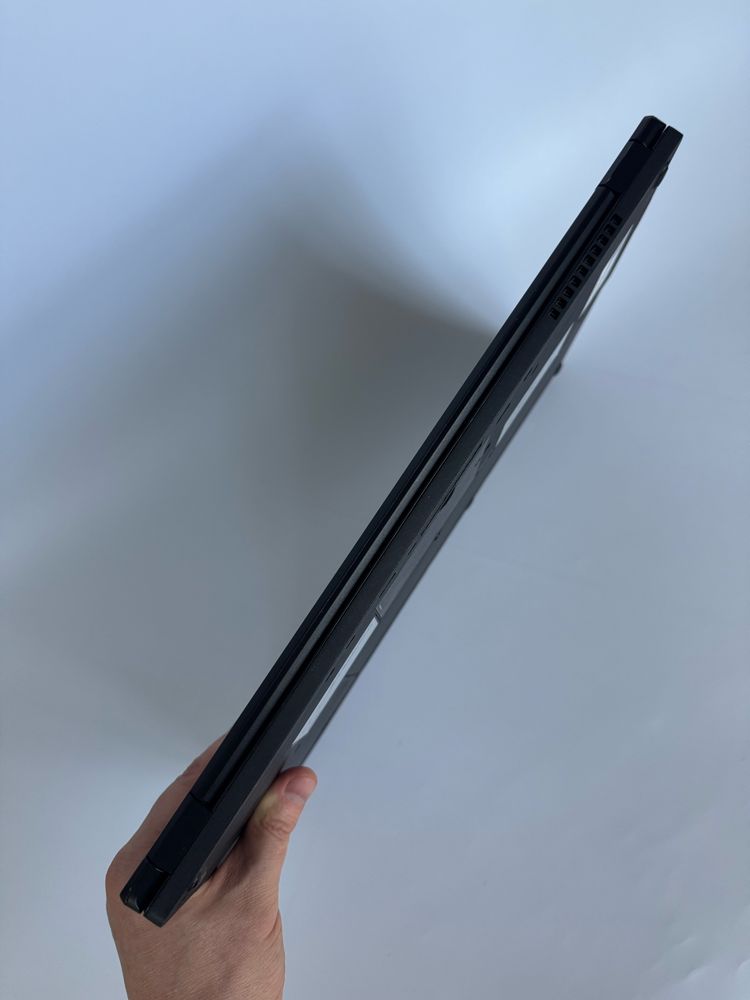 Fujitsu lifebook U7510 i5-10310u 16ram 15.6”FHDips Сенсорний екран