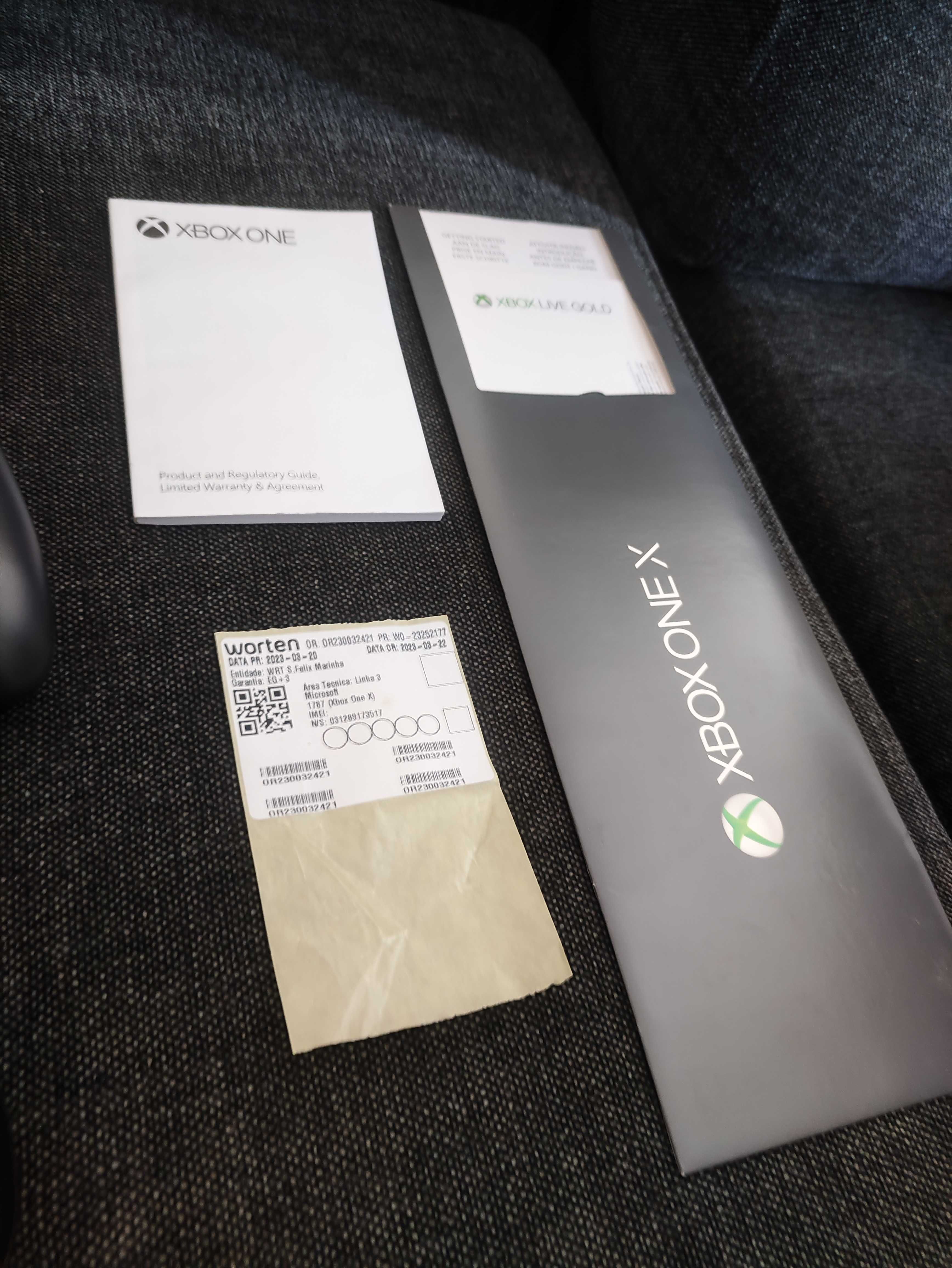 Xbox One x + 35 jogos na biblioteca