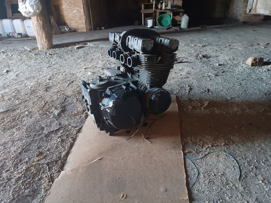 Продам мотор Kawasaki zephyr 400 на запчасти