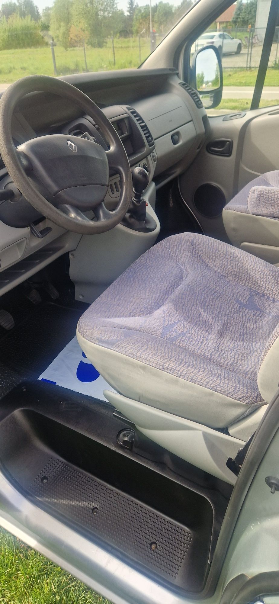 Renault Trafic Long brygadówka 6 osób Klima bagażnik