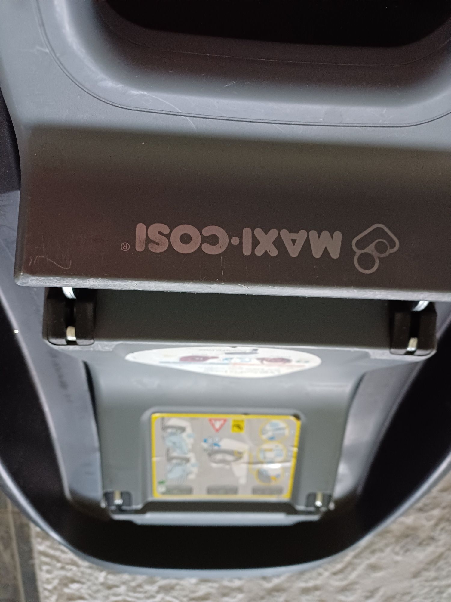 Fotelik Maxicosi+baza ISOfix+wkładka dla niemowląt