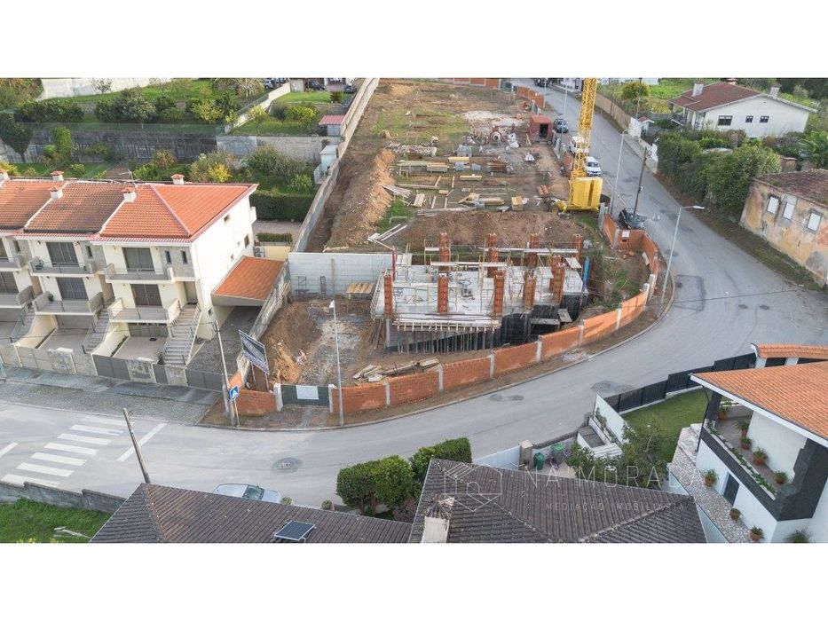 Moradia de 3 quartos em Travanca, em construção, 2 min centro da Feira
