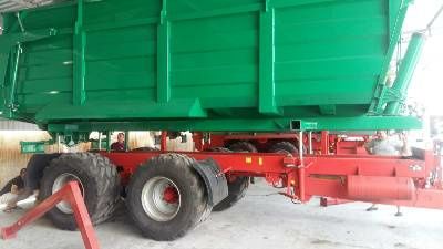 Напівпричіп тракторний самоскидний зерновоз