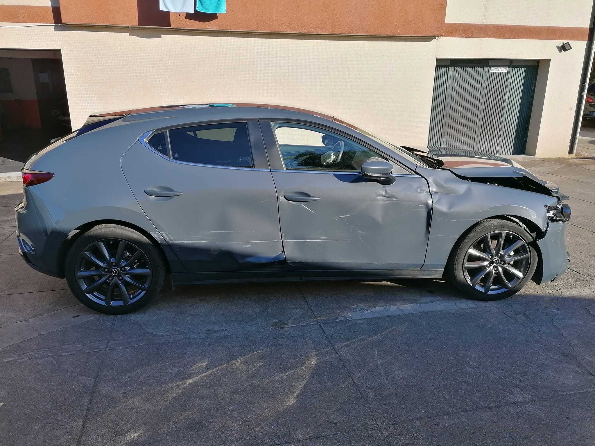 Mazda 3 2.0 Evolve Skyactive Hybrid/Gasolina