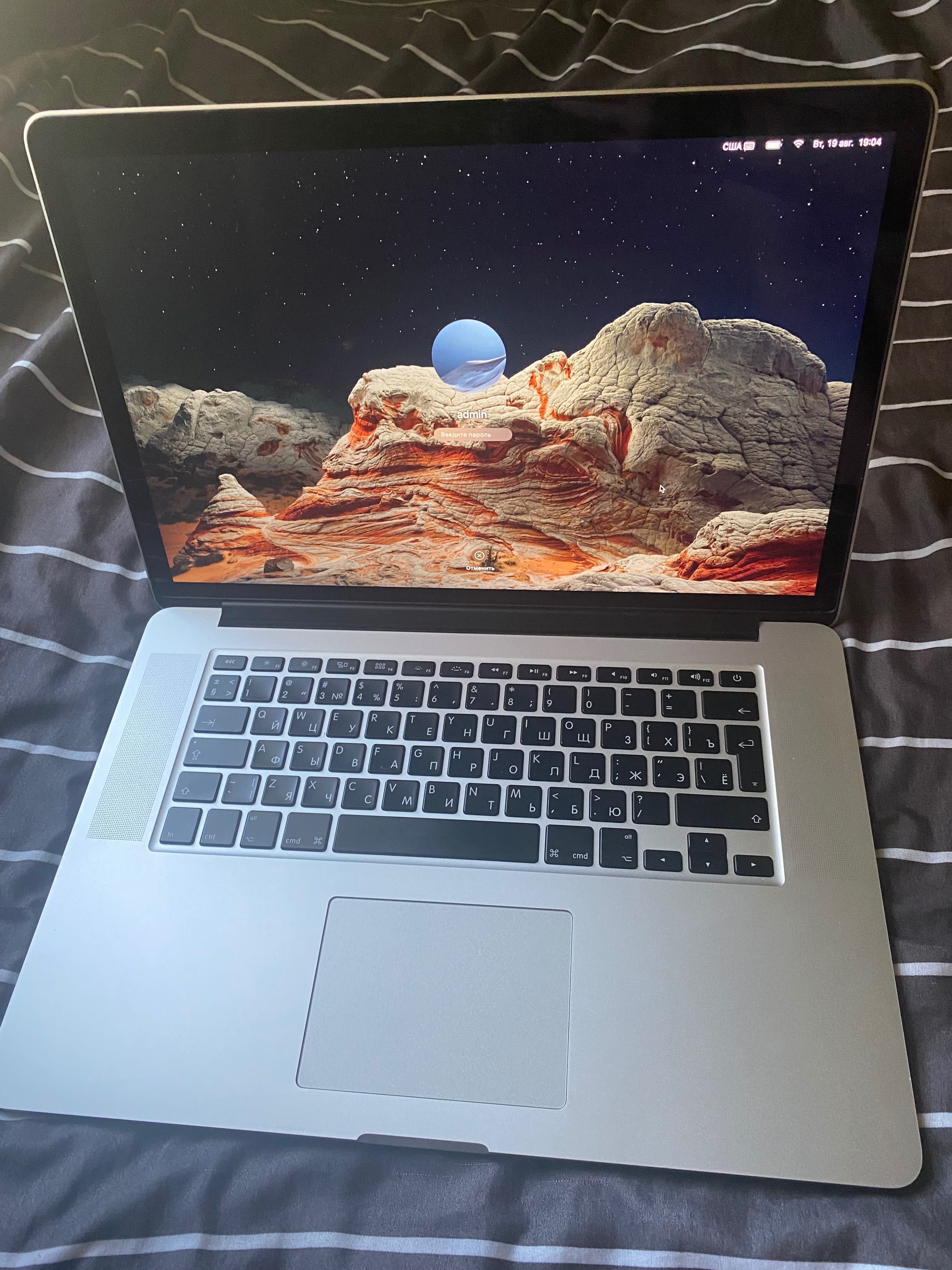 MacBook Pro (Retina, 15-inch, Mid 2015)