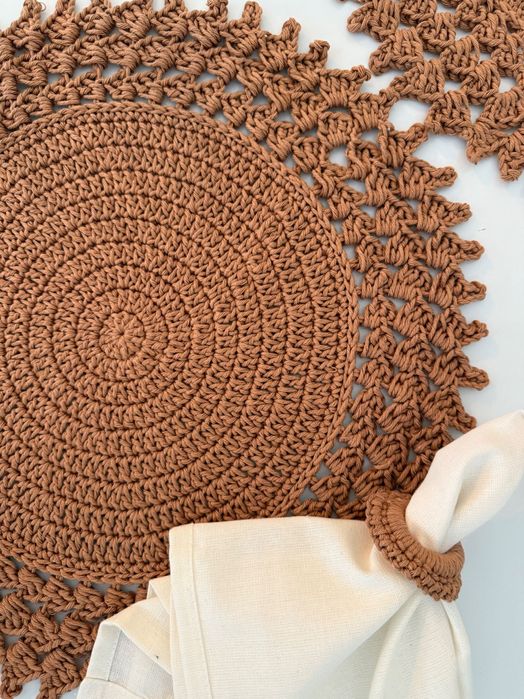Individuais de Croché Artesanais com Argolas para Guardanapo