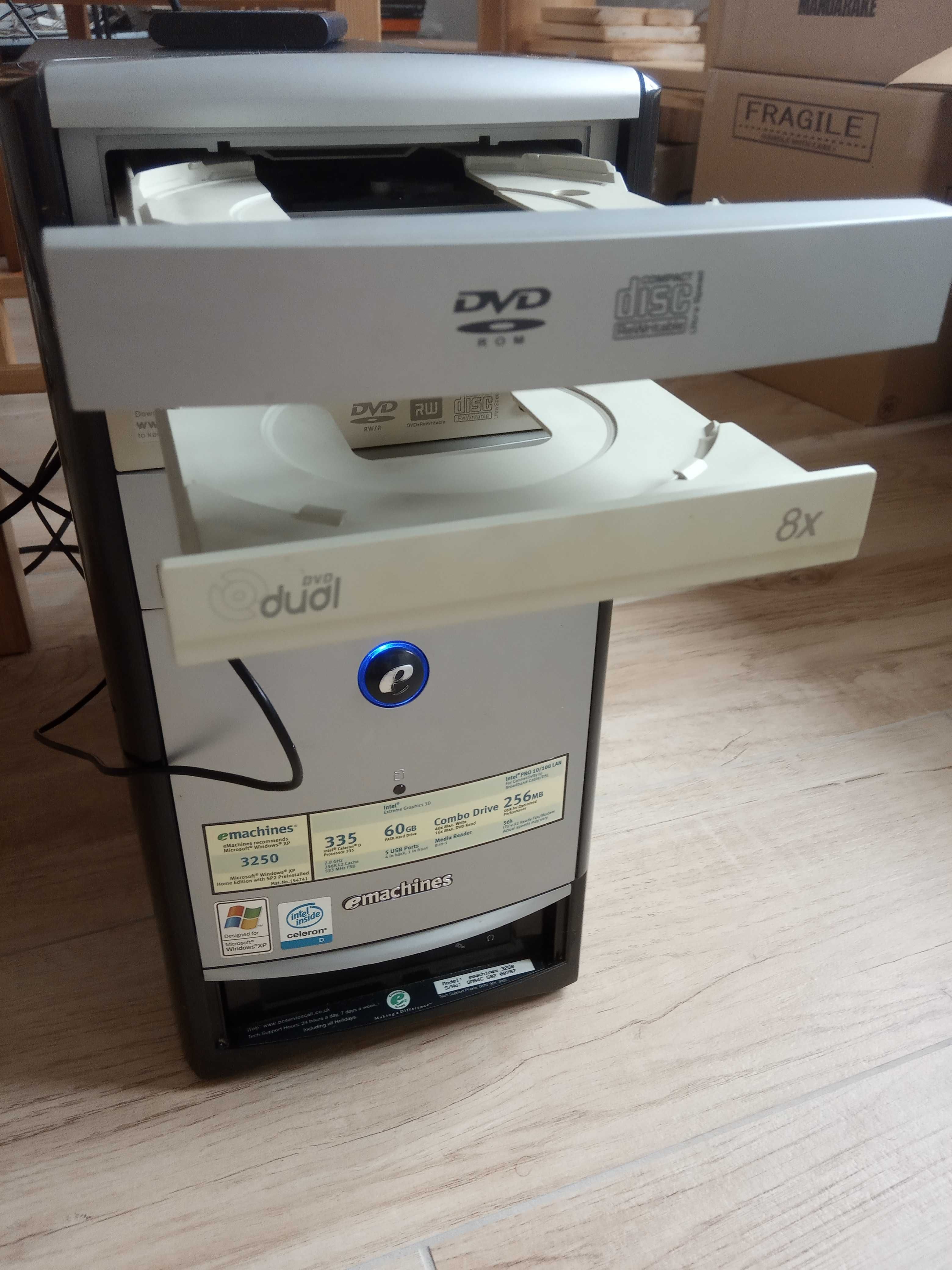 Komputer stacjonarny emachines 3250 (bez dysku twardego).