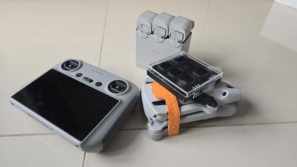 Dron Dji Mini 3 pro fly more combo + dodatki