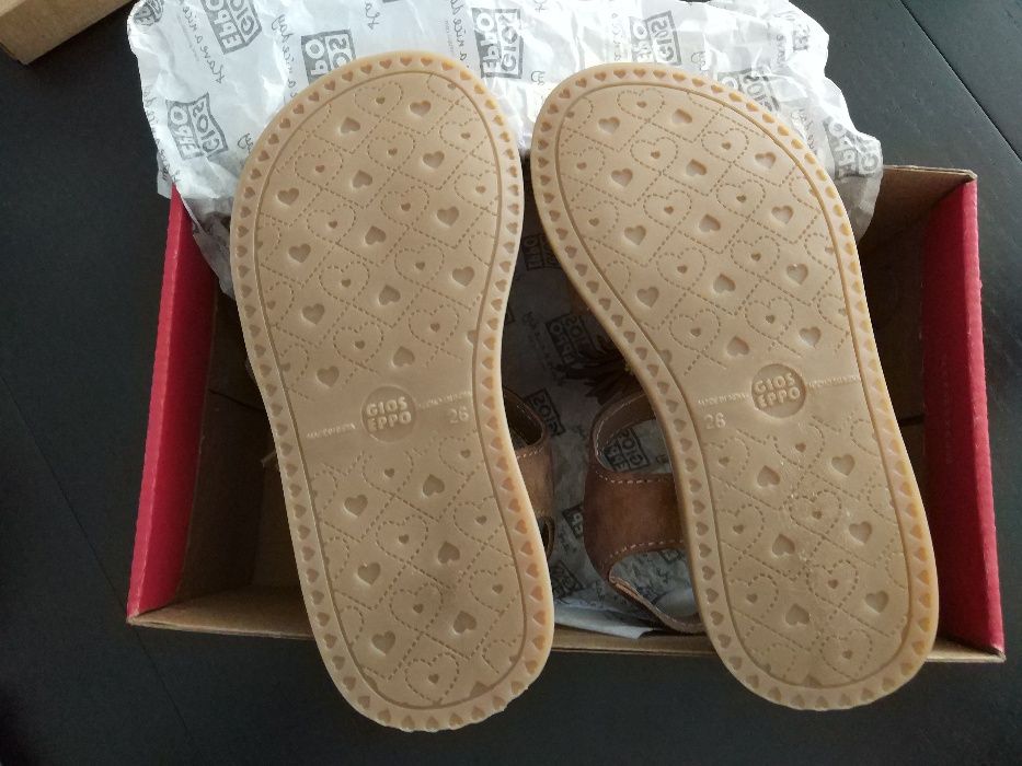 Sandalias menina Gioseppo novas com caixa