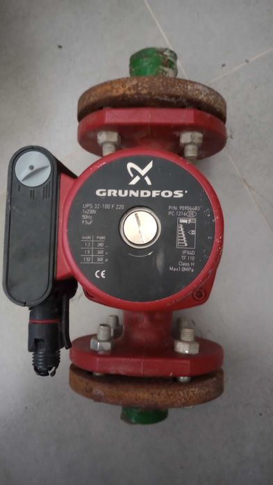 Pompa obiegowa GRUNDFOS' UPS 32-100 F 220