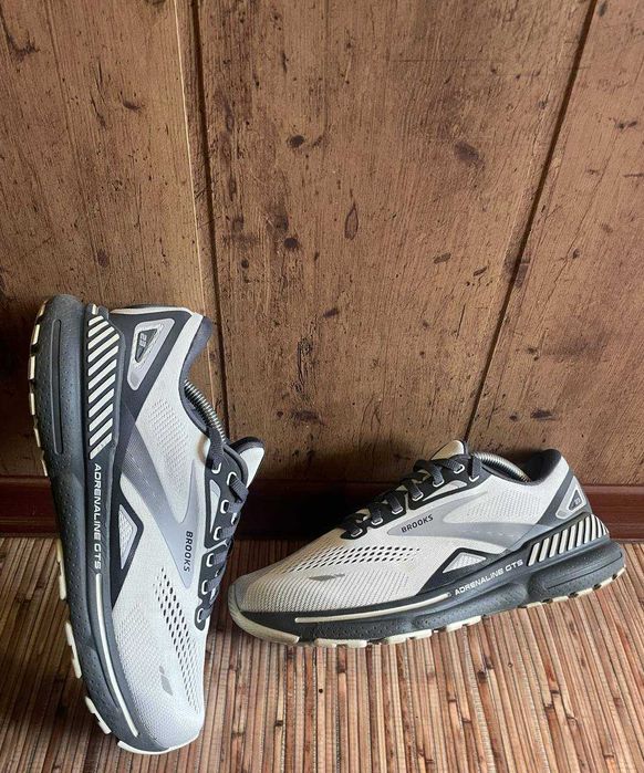 Кроссовки Brooks Adrenaline GTS 23 43 размер