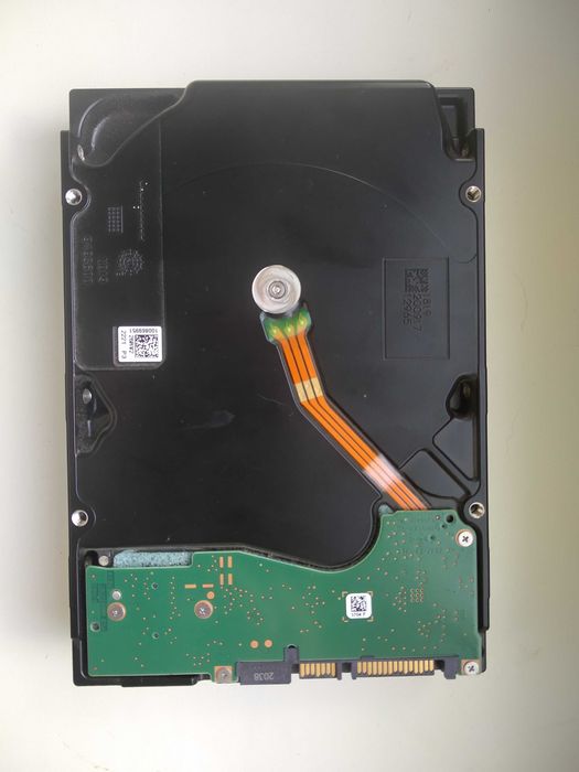 Iron wolf pro 10tb SATA гарантія до 2026 від CompX!!! ST10000NE0008