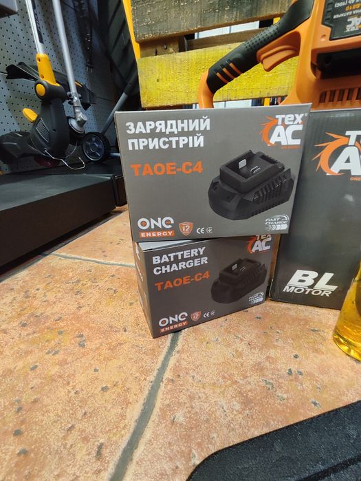 Цепная пила аккумуляторная ТехАС TAOE-S16L/40см/Бесщеточная/КОМПЛЕКТ