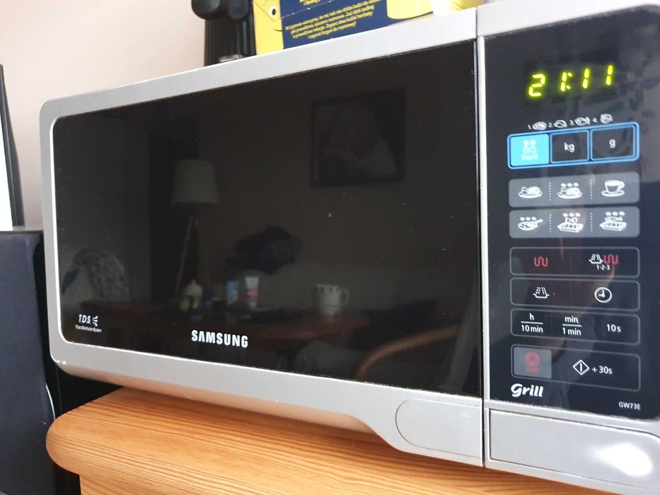 Kuchenka mikrofalowa Samsung GW73E