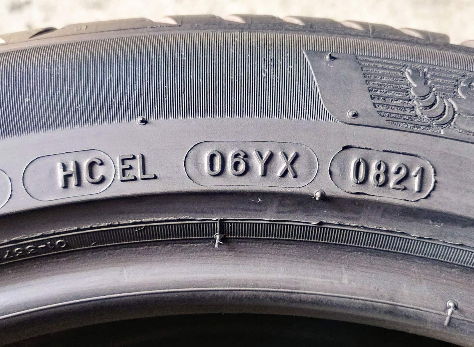 Шини літні R18 235/45 Michelin Primacy 4