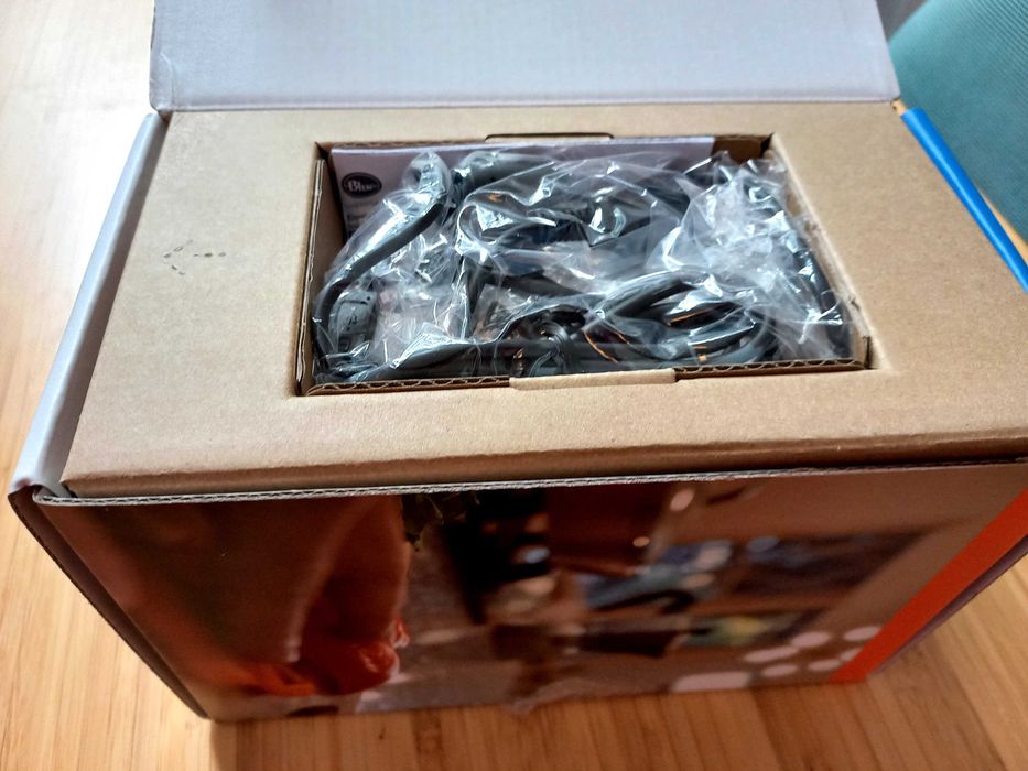 Microfone Yeti Nano Blue Logitech