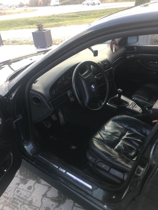 Продам бмв е39 деталі за телефоном