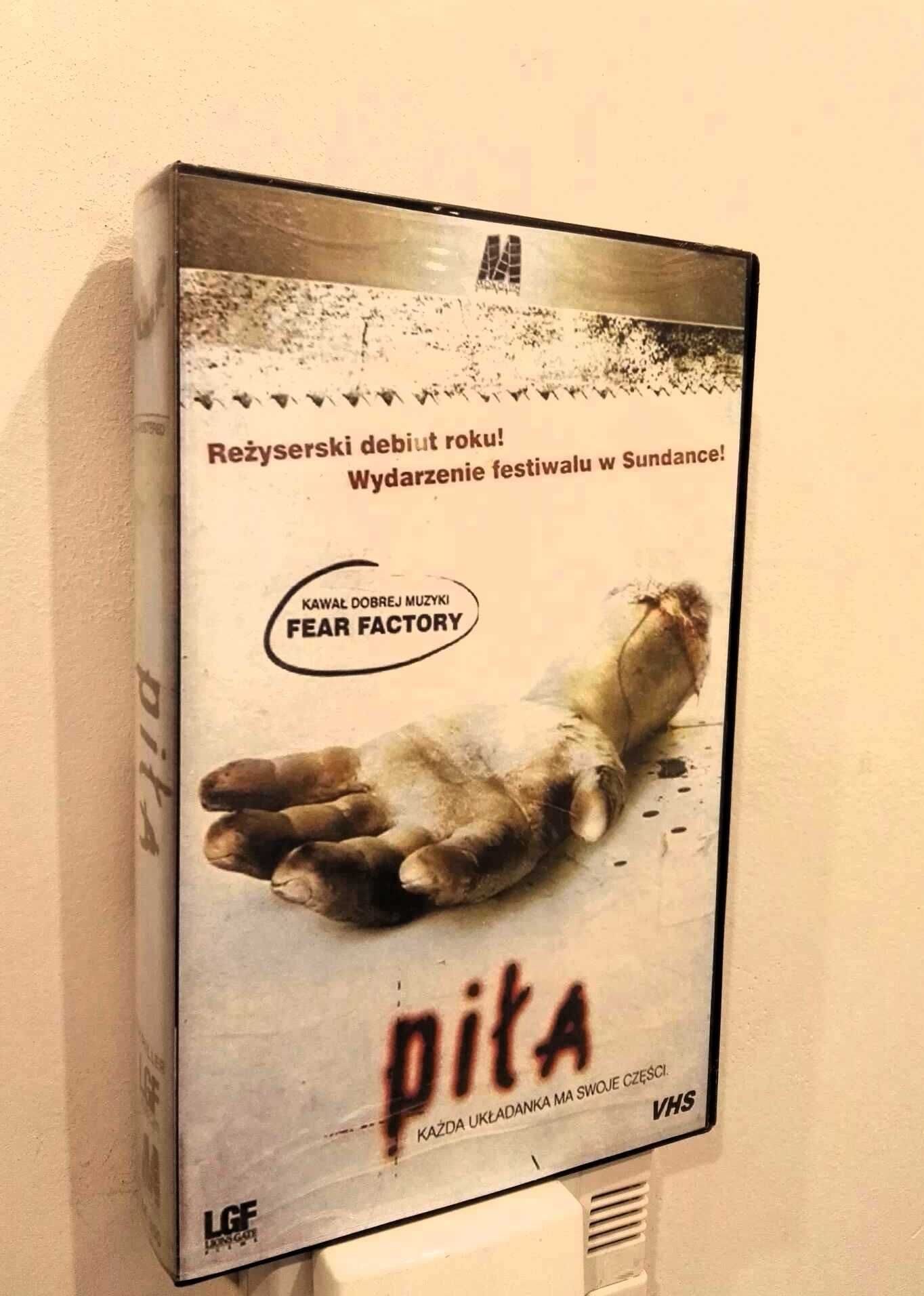 Piła SAW 1 / 2 / Widmo = Magnetowid VHS FILMY horrory