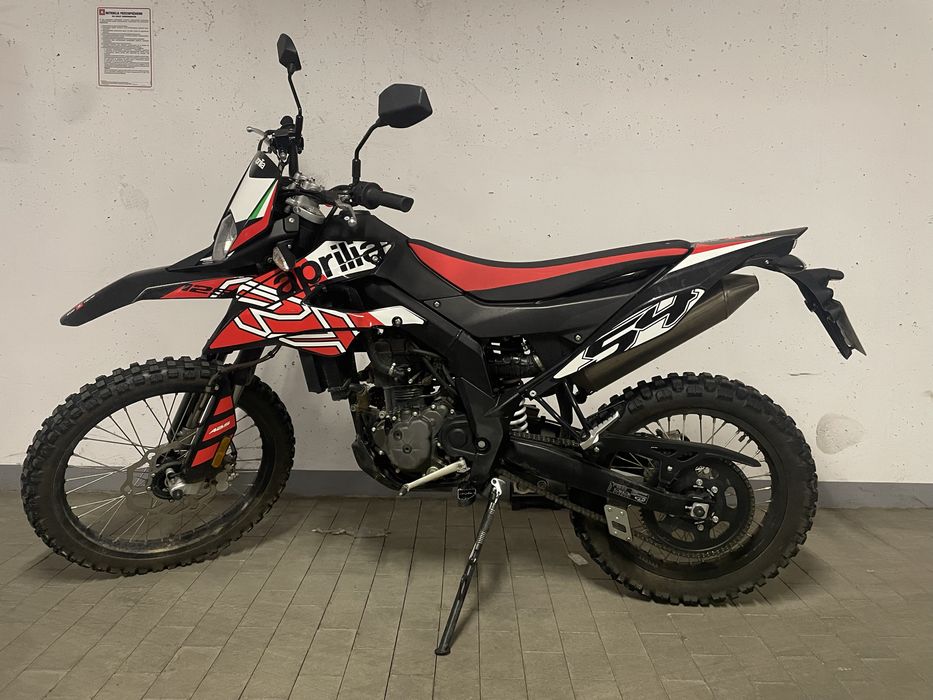 Sprzedam Aprilia RX 125 praktycznie nowy. Cross enduro FV