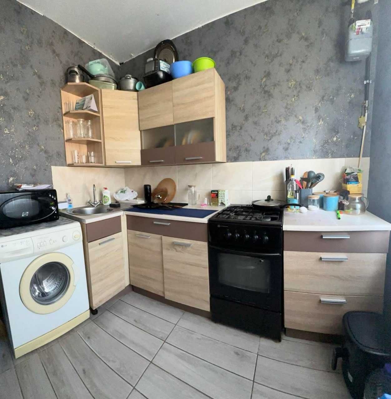 Продаж 1-кімнатної квартири пр. Лушпи