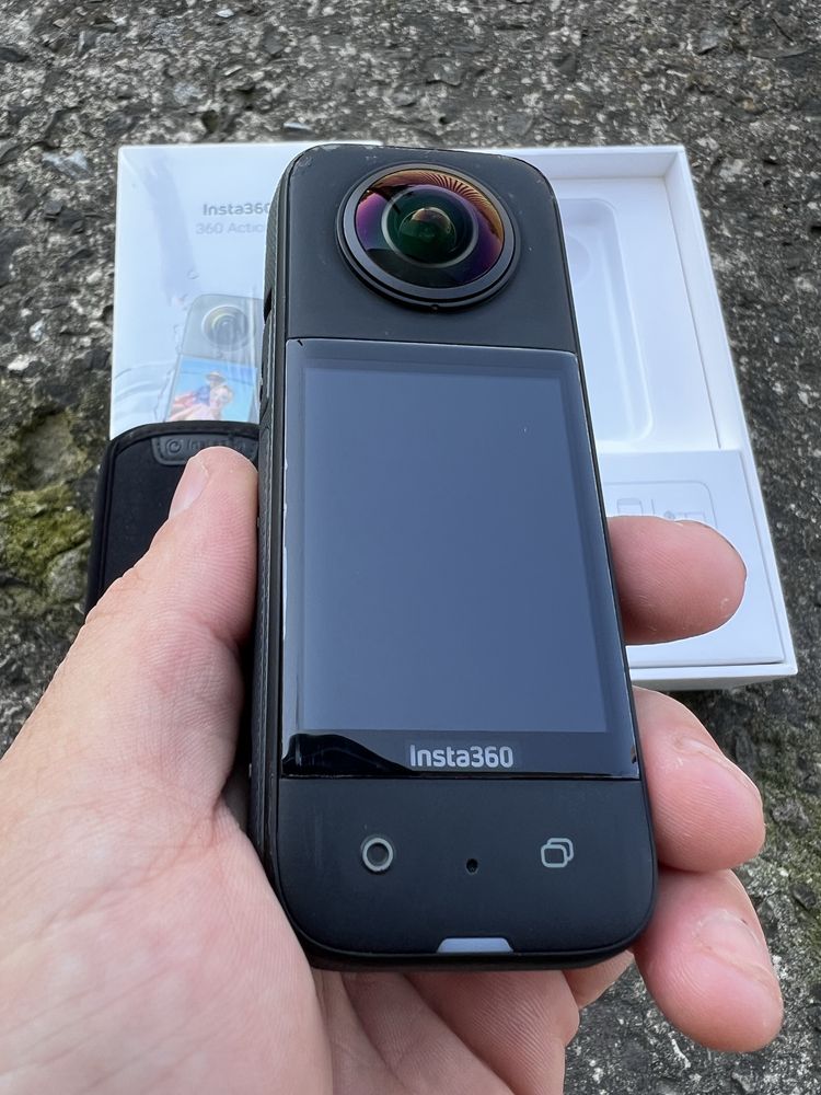 Камера Insta 360 X3