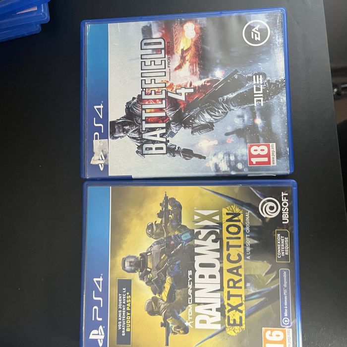 Konsola ps4 w dobrym stanie