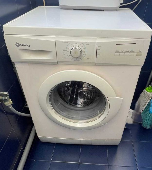 Maquina de lavar roupa Balay a funcionar bem