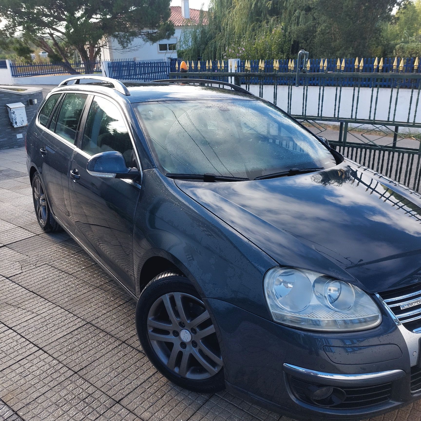 Golf5 variante
Título
Volkswagen Variant 1.9 TDI (2009) – 205.000 km –