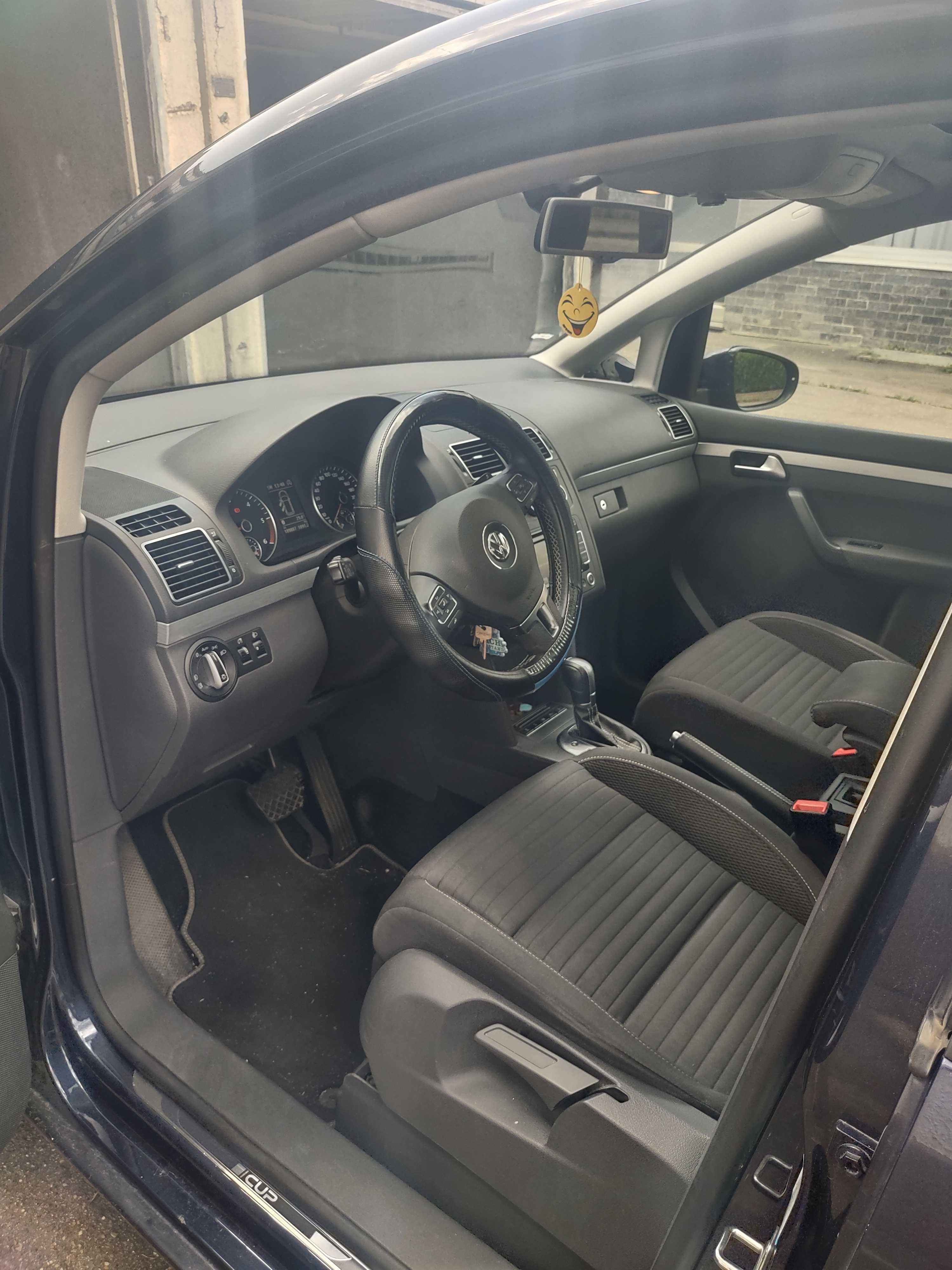 Sprzedam VW Touran CUP 2015 2.0 Bluemotion po wypadku z Niemiec