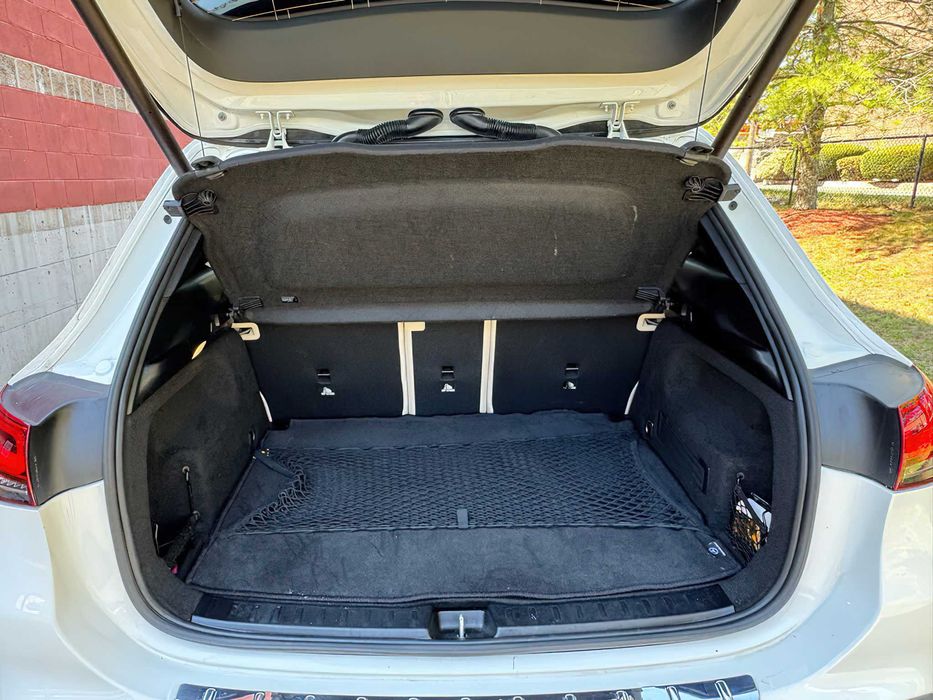 Mercedes-Benz GLA 250      2021