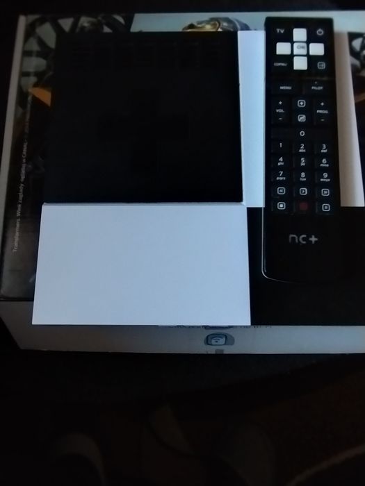 Dekoder Canal Plus wraz z pilotem. Nie używany ,sprawny.