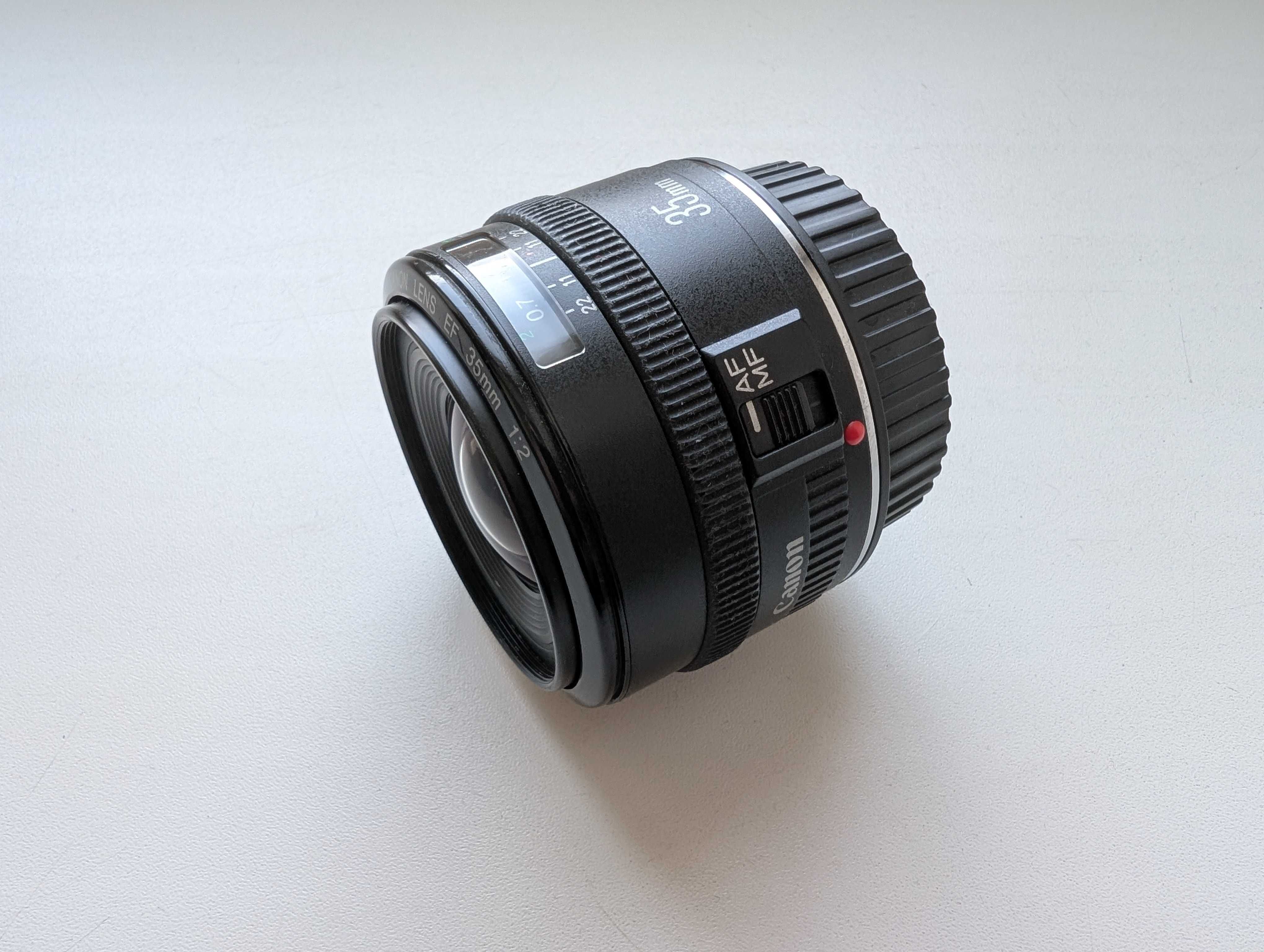 Canon EF 35 mm f/2.0