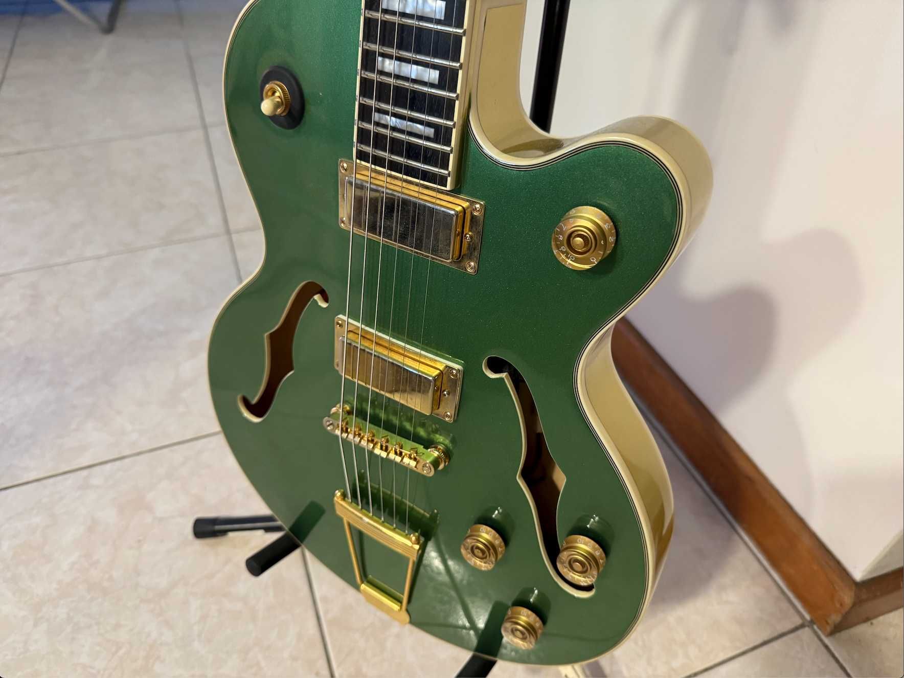 Epiphone Uptown Kat ES Emerald Green Metallic