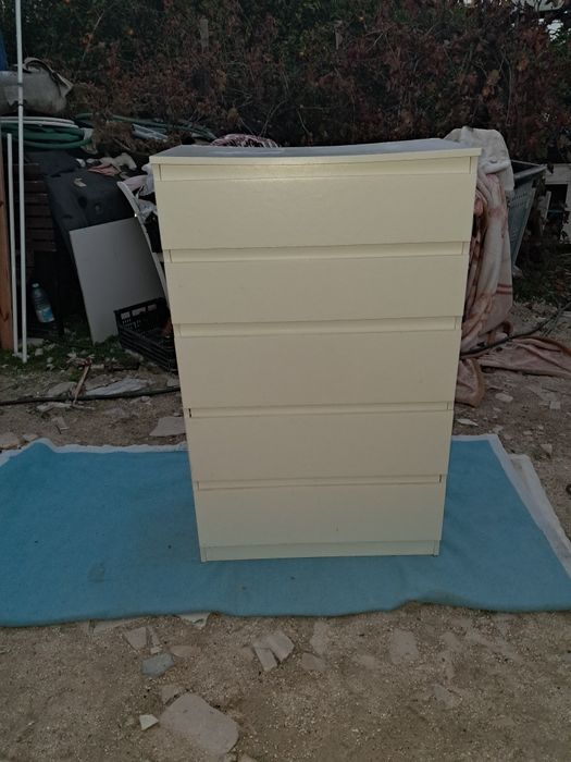 Comoda branxa cinco gavetas