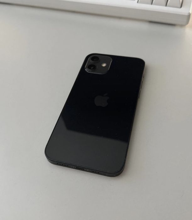 Iphone 12.  128Gb.  Bateria 80%