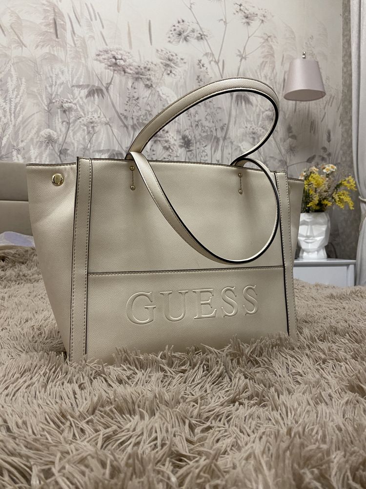 Сумка Guess