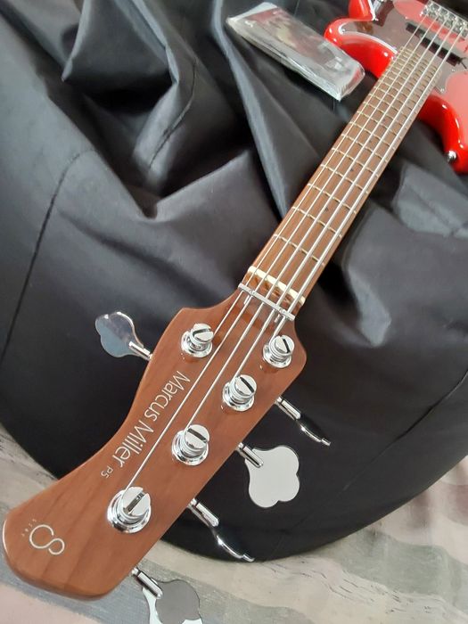 Baixo Marcus Miller P5 Alder 5 cordas