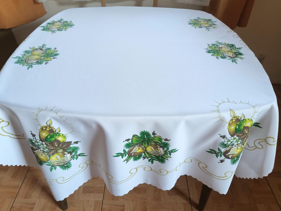 Obrus świąteczny plamoodporny 108c156 cm Boże Narodzenie