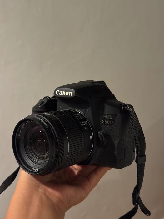 Canon eos 850d+ 18-55mm usada em bom estado