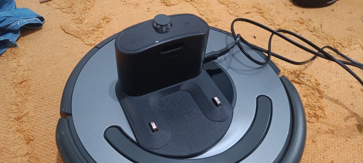 Aspirador Robot Roomba 676