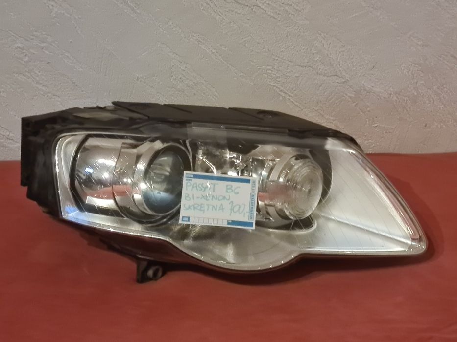 Lampa przód przednia prawa VW Passat B6 Bi-xenon skrętna