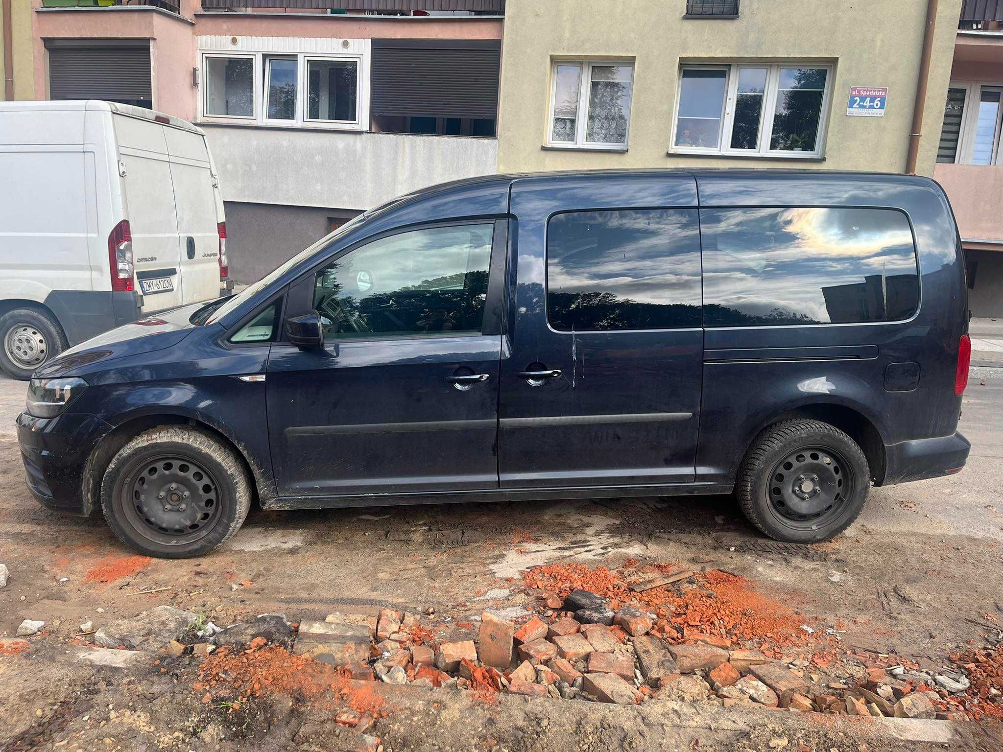 Samochód osobowy marki Volkswagen Caddy Maxi 2.0 diesel