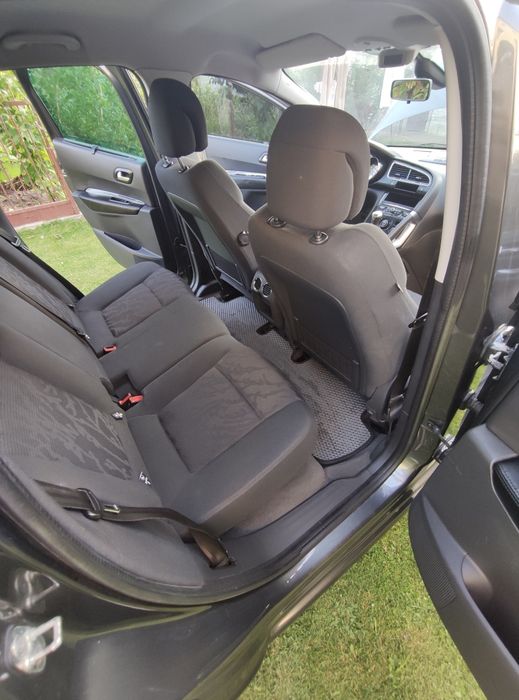 Машина Peugeot 3008 2012 1.6 Дизель Робот