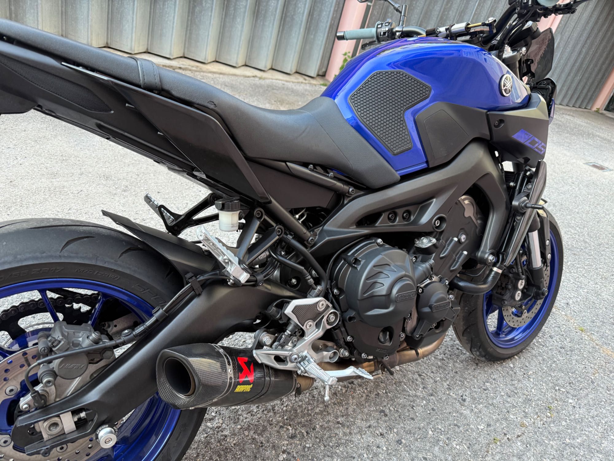 Yamaha MT-09 como nova