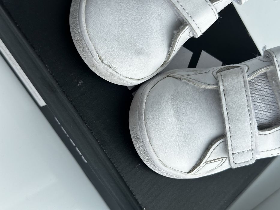 Дитячі кросівки Adidas 22р.