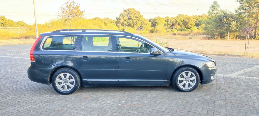 Volvo V70 1.6 D2 Momentum III Restyling Automático garantia Troco