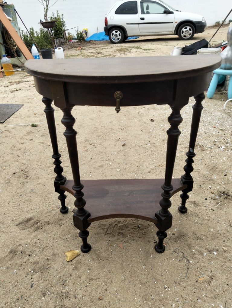 Mesa de meia lua